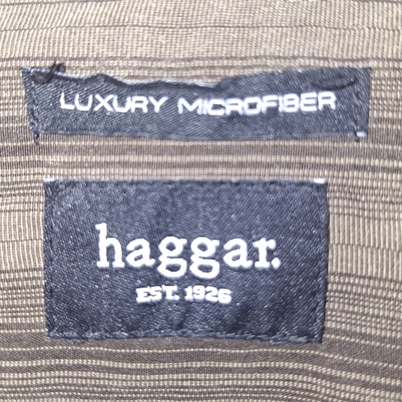 Haggar Men's Tan Striped Button Down Shirt In A Size XL. Outdoor, Active, Winter - Picture 2 of 7